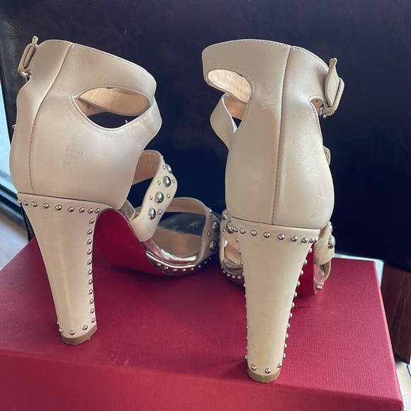 Christian Louboutin stud heel - Picture 3 of 3
